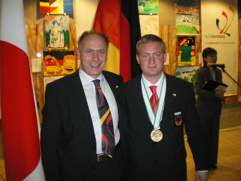 Strahlende Gesichter: Mathias Zorn mit Bronzemedaille