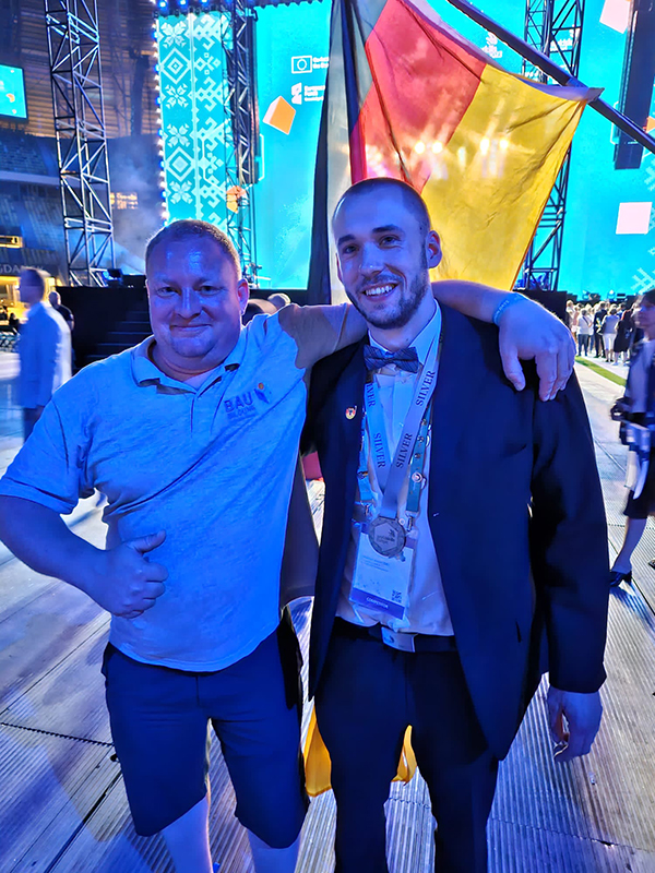 Trainer Mathias Zorn mit Schützling Johannes Reiter nach der Siegerehrung in Danzig